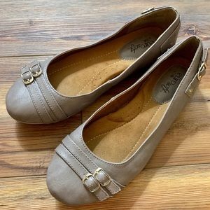 Light Gray/Tan Euro-soft Flats Shoes